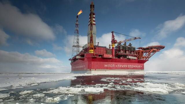 رغم العقوبات.. ارتفاع عائدات النفط الروسية إلى الضعف في أبريل