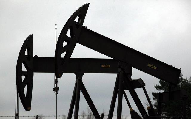 النفط يرتفع وسط ترقب بيانات المخزونات الأمريكية
