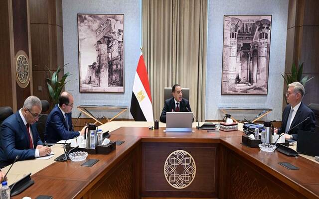 مصطفى مدبولي رئيس مجلس الوزراء وأحمد كجوك وزير المالية وكريم بدوي وزير البترول