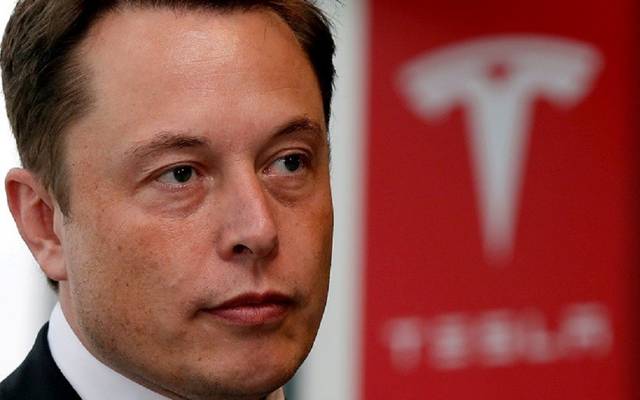 إيلون موسك يصف أوامر بقاء المواطنين بالمنزل بـ"الفاشية"