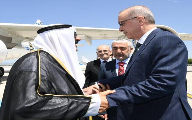 أمير الكويت يعود إلى البلاد بعد زيارة تركيا