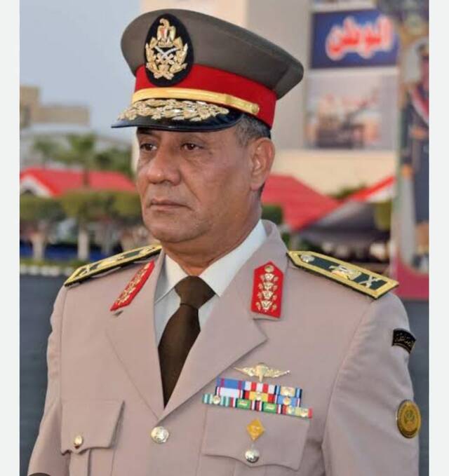 تعيين الفريق أشرف سالم وزيراً للدفاع والإنتاج الحربي المصري