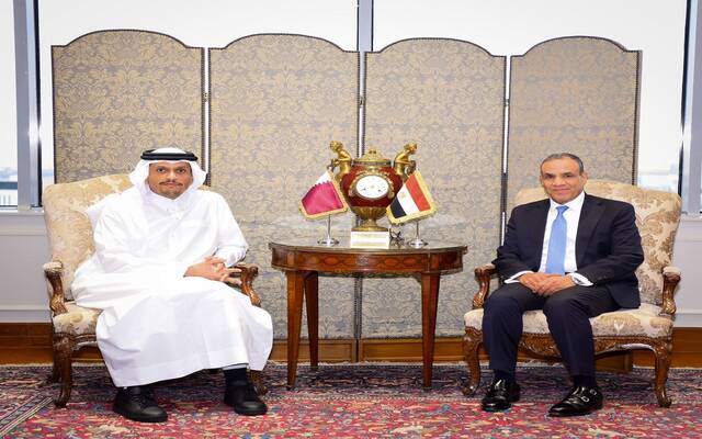 بدر عبد العاطي وزير الخارجية والهجرة وشئون المصريين بالخارج والشيخ محمد بن عبد الرحمن آل ثاني رئيس مجلس الوزراء وزير خارجية دولة قطر
