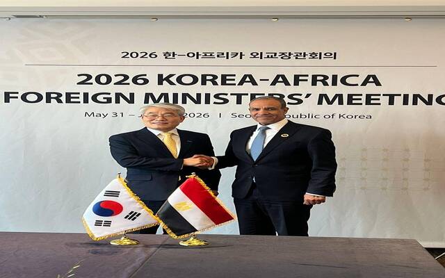 بدر عبد العاطي وزير الخارجية والتعاون الدولي والمصريين بالخارج وسيوك هوا هونج نائب رئيس الوكالة الكورية للتعاون الدولي