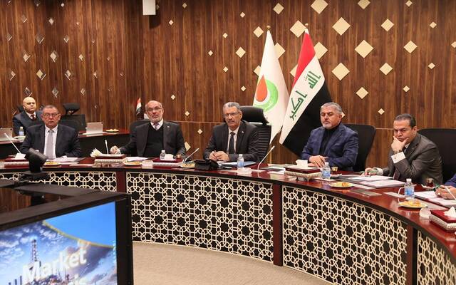 نائب رئيس الوزراء لشؤون الطاقة وزير النفط يترأس اجتماع التسعيرة الشهري