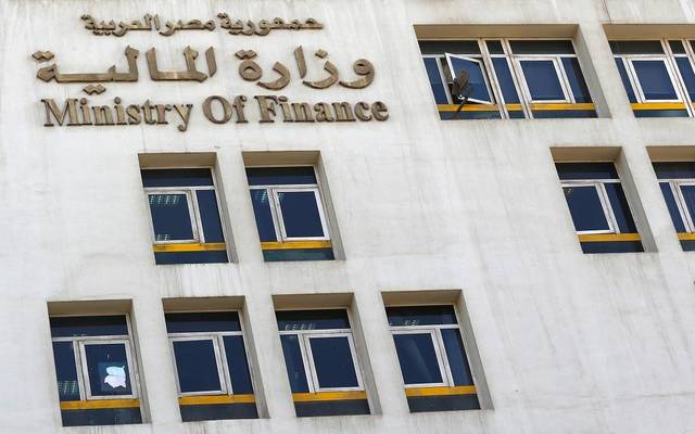 Egyptian importers demand changing customs USD rate