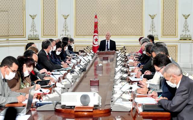 رئيس تونس يُقر مشاريع قوانين جديدة ويعد بجدول زمني لإصلاح النظام السياسي