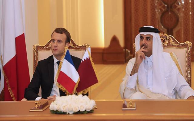 أمير قطر ورئيس فرنسا يبحثان سبل تعزيز العلاقات الثنائية والتطورات الدولية