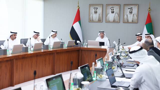 جانب من الاجتماع الأول للجنة تطوير المالية الإسلامية وصناعة الحلال