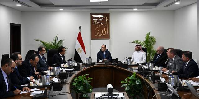 اجتماع رئيس الوزراء المصري ومسؤولي شركة المراعي