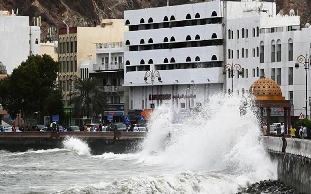 المركزي العُماني يخصص إيرادات 5 أشهر للمتضررين من إعصار "شاهين"