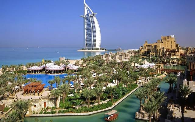 الإمارات تعتمد تطبيق رد ضريبة "المضافة" للسياح بالربع الأخير لـ2018