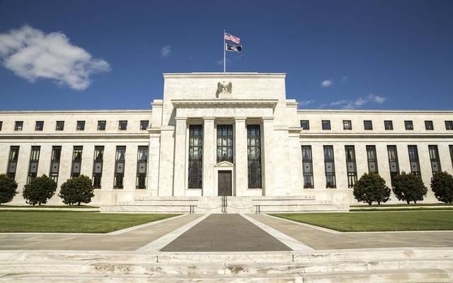 مجلس الاحتياطي الفيدرالي يبقي معدل الفائدة دون تغيير