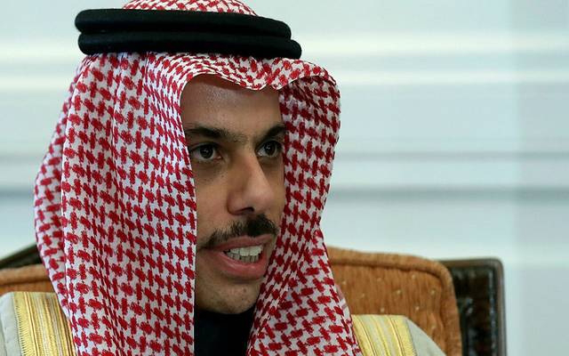 السعودية تُنسق مع الجزائر للتوصل إلى تسوية سلمية للأزمة الليبية