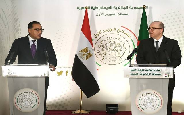 جانب من اجتماع الوزير الأول بالجزائر ورئيس الوزراء المصري مصطفى مدبولي