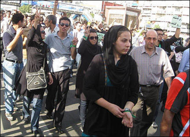 المظاهرات النفطية تجتاح "طهران"