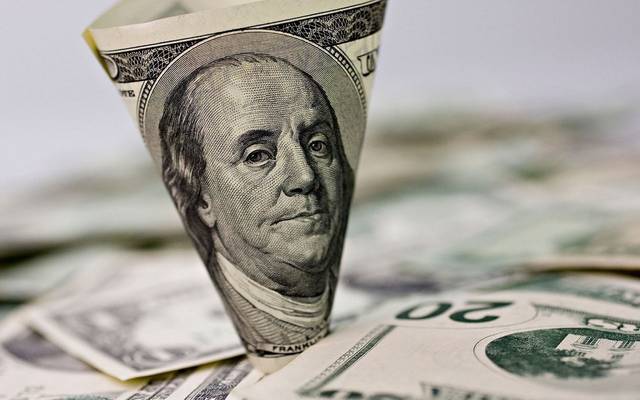 محدث.. الدولار يتراجع عالمياً من أعلى مستوى بـ4 أشهر