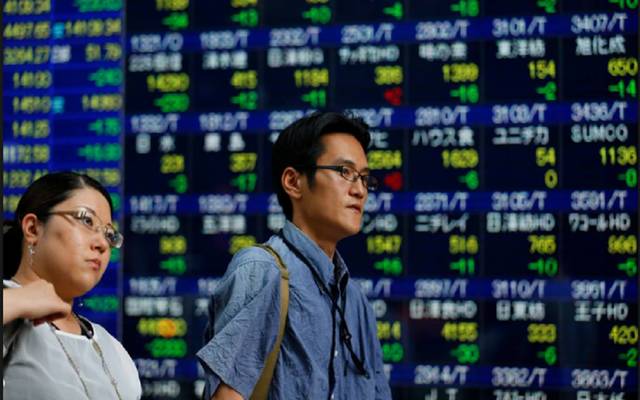 Asian stocks mixed on zero-Japan bond yields