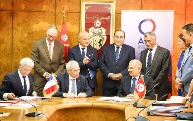 الفرنسية للتنمية تمنح النقل التونسي 1.7 مليون دولار