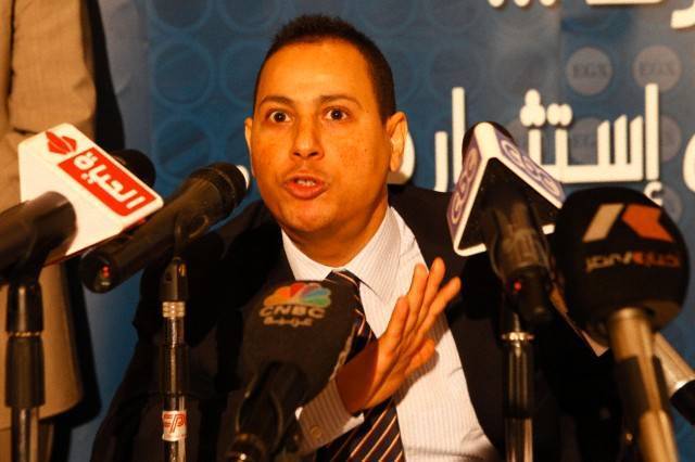 رئيس البورصة يرهن تعطيل تعاملات الأحد المقبل بقرار المحكمة الدستورية غدا  