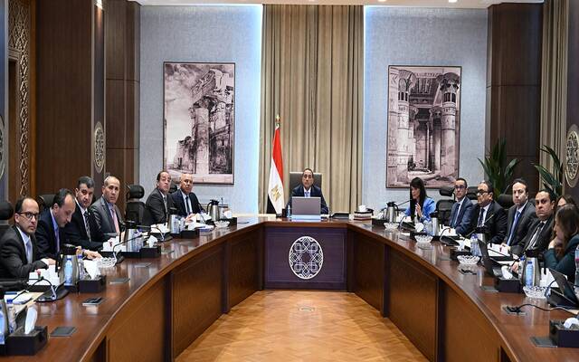 رئيس الوزراء المصري يتابع جهود إدارة الدين الخارجي ويؤكد استدامة المسار النزولي