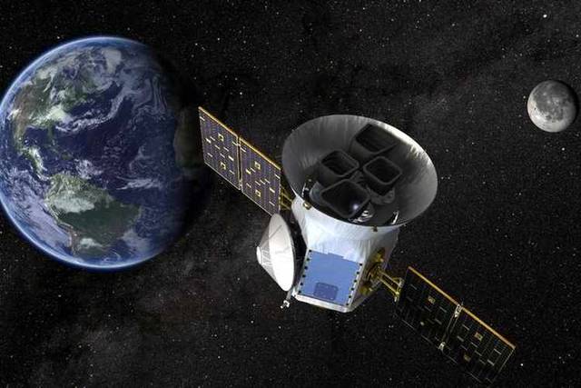 UAE announces new 813 satellite, initiates 1st Arab Space group