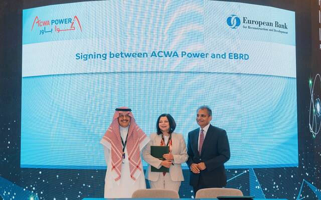 على هامش توقيع أكوا باور مذكرة التفاهم مع البنك الأوروبي لإعادة الإعمار والتنمية