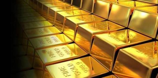 الذهب يصل الى أدني مستوياته منذ يناير الماضي ... وانتعاش البورصة الأمريكية سبب رئيسي