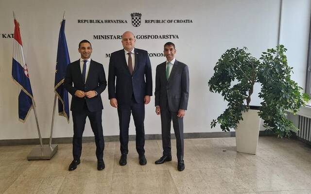 ثاني بن أحمد الزيودي وزير دولة للتجارة الخارجية في الإمارات مع أنتي شوسنجار وزير الاقتصاد والتنمية المستدامة في كرواتيا