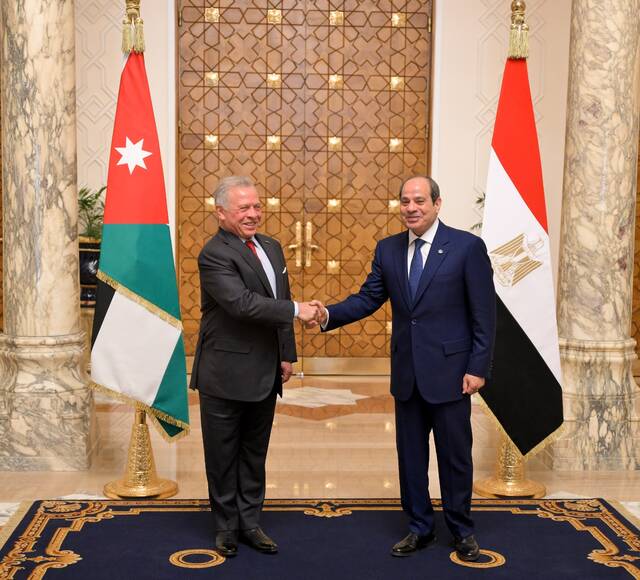 جانب من مراسم استقبال العاهل الأردني الملك عبدالله الثاني في القاهرة