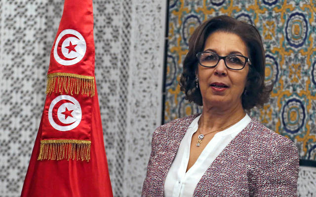 وزيرة: تونس ستخفض قيمة الدينار تدريجياً