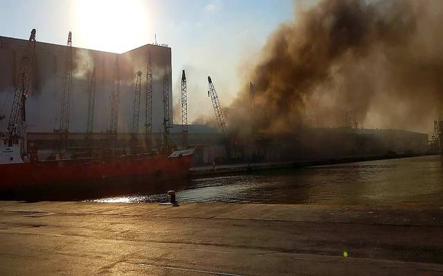 انفجار ضخم بأحد مستودعات ميناء بيروت.. وفرق الإطفاء تهرع لإخماد النيران