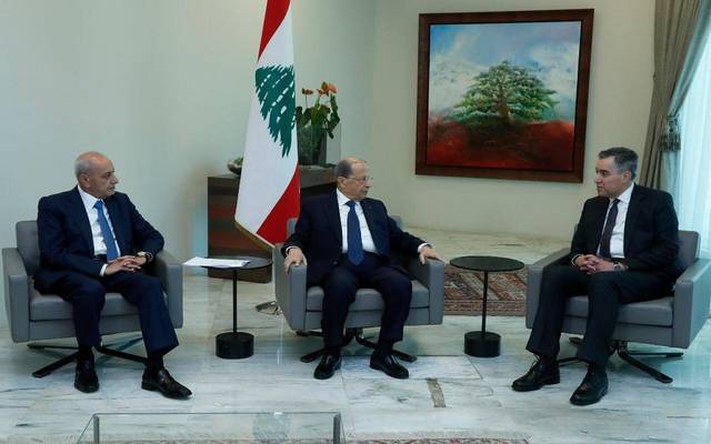 تكليف "مصطفى أديب" بتشكيل الحكومة اللبنانية.. رسمياً