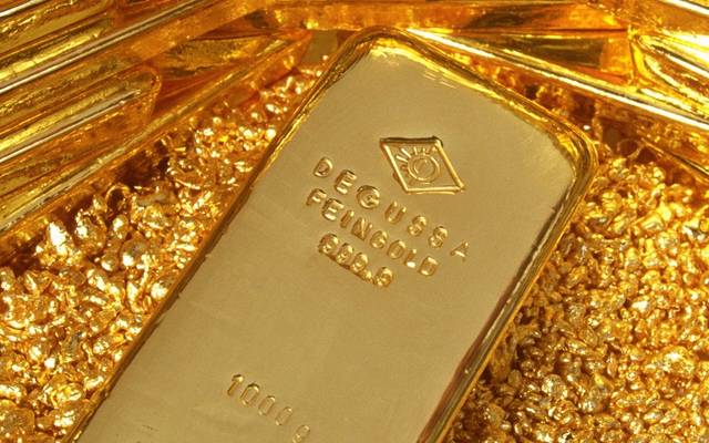 الذهب يسجل أدنى تسوية في 2018 ويفقد 1.9% في أسبوع