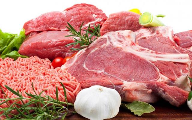 مسؤول: قرار تجميد استيراد اللحوم الحمراء يوفر على الجزائر 200 مليون دولار سنوياً