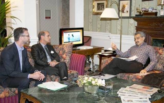 KHC holds 10 % stake in Euro Disney Paris