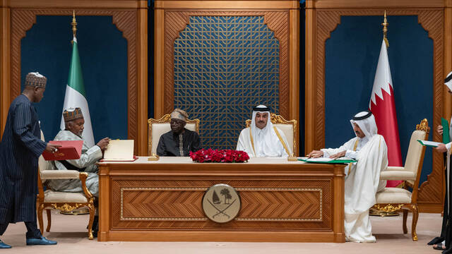 أثناء توقيع الاتفاقيات بين الجانبين قطر ونيجيريا