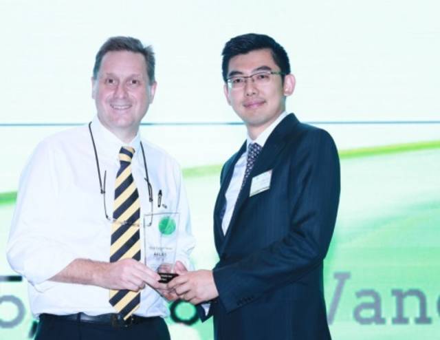 ميناء جبل علي الأفضل في الشرق الأوسط