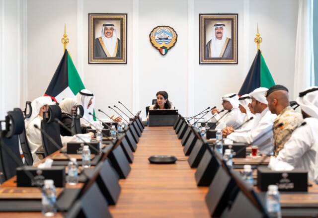 خلال الاجتماع