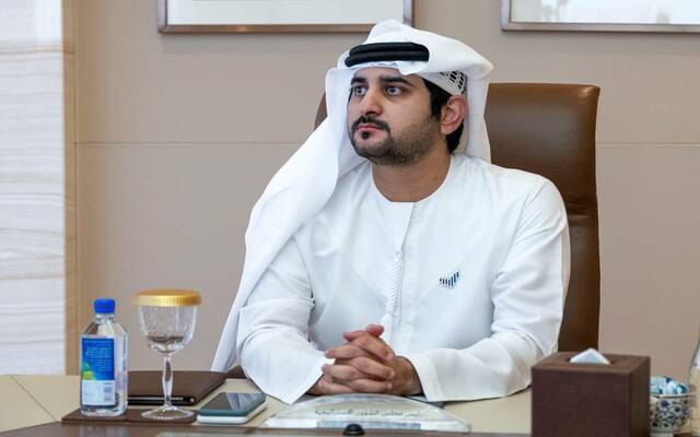 مكتوم بن محمد: 17.1 مليار درهم حصيلة 14 مزاداً لصكوك الخزينة الإسلامية