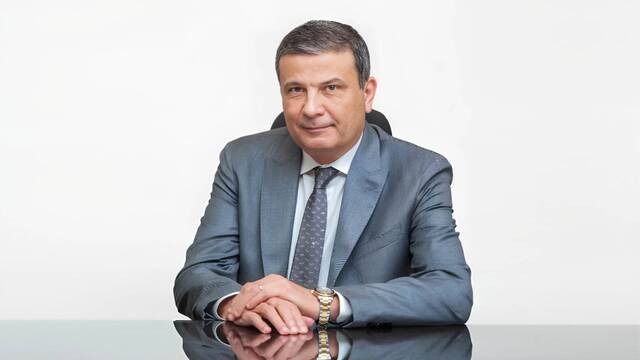 وزير الزراعة المصري علاء فاروق