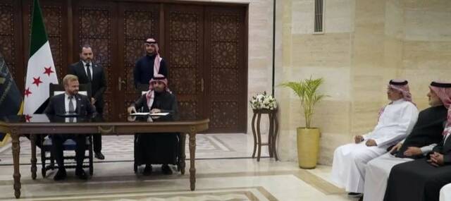 جانب من توقيع مذكرة التفاهم