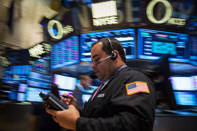 U.S. stocks open slightly up ahead of Fed minutes