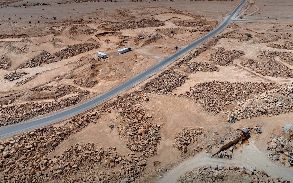 وزارة "الصناعة" تخصص موقعا لخام الرمل كمجمع تعديني بمنطقة الرياض