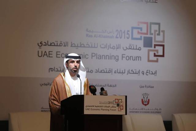 وزير الطاقة الإماراتي: انخفاض مخزونات النفط العالمية بالنصف الثاني من2017