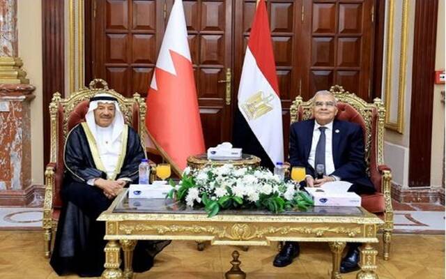 رئيس مجلس الشورى البحريني علي بن صالح الصالح و رئيس مجلس الشيوخ المصري المستشار عصام الدين فريد