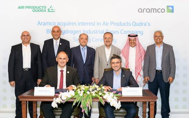على هامش توقيع الاتفاقية بين أرامكو السعودية وشركة إير برودكتس قدرة