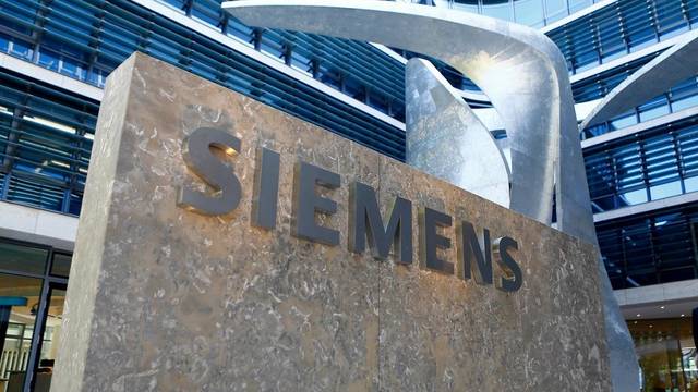 Siemens inks deal to deliver digital services to UAE’s Shuweihat plant