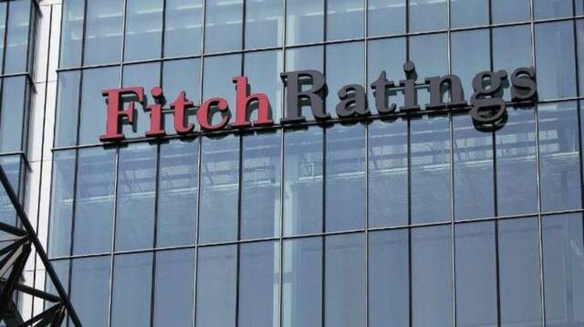"فيتش" تتوقع أداءً قياسياً للبنوك الإماراتية في 2023