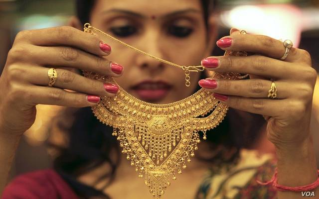 الهند ترفع الضريبة على الذهب لأول مرة في 6 سنوات